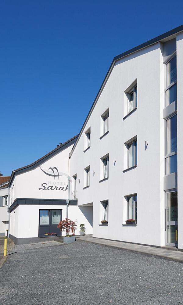 Sarah Hotel 3*